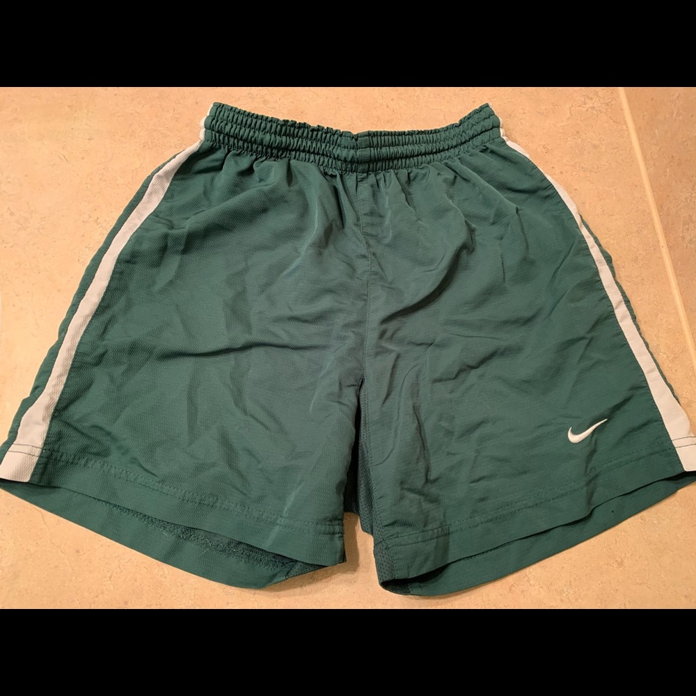Kids XL Nike Dri Fit Green Shorts